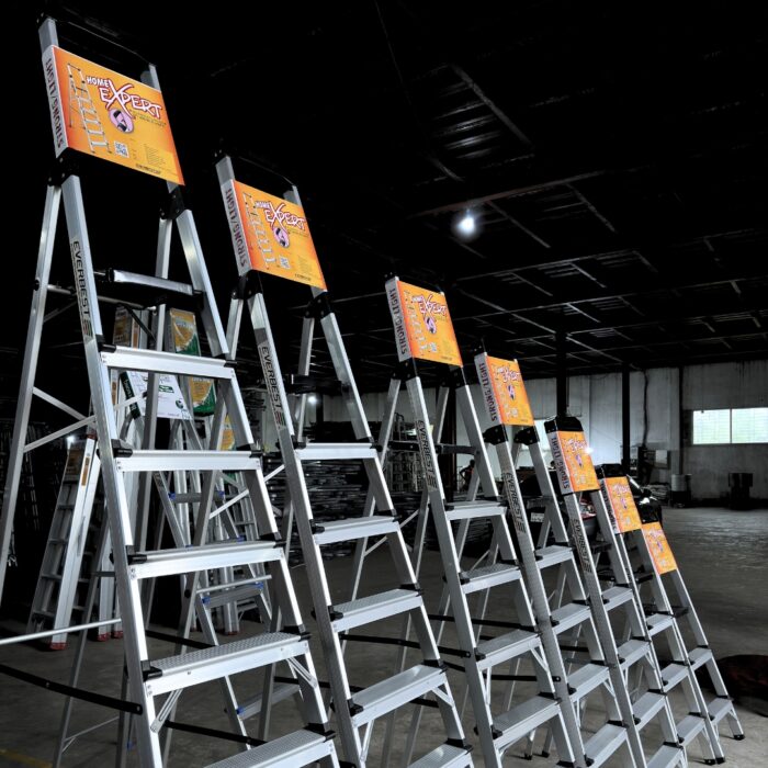 Home Expert Aluminium Ladder (3–10 Steps) – Everbest Ladder - Image 2