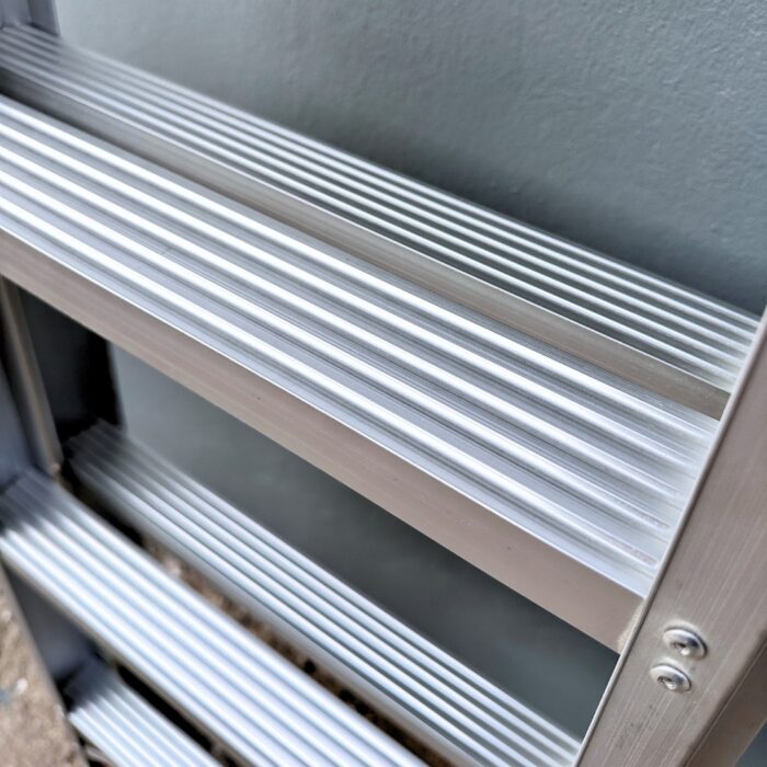 Double Sided Industrial Aluminium Ladder DS (6–20 Steps) – Everbest Ladder - Image 2