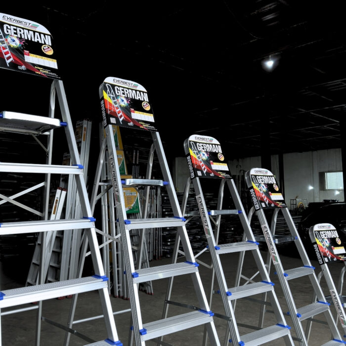 Germani Aluminium Step Ladder (4–9 Steps) | Everbest Ladder - Image 2